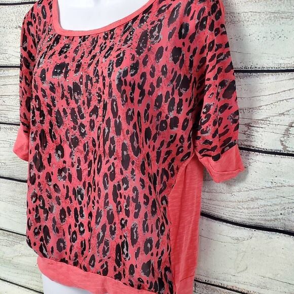 Vanity Coral Leopard Print Dolman Top Size M Animal Print Rhinestone Accent Blou - Picture 4 of 8